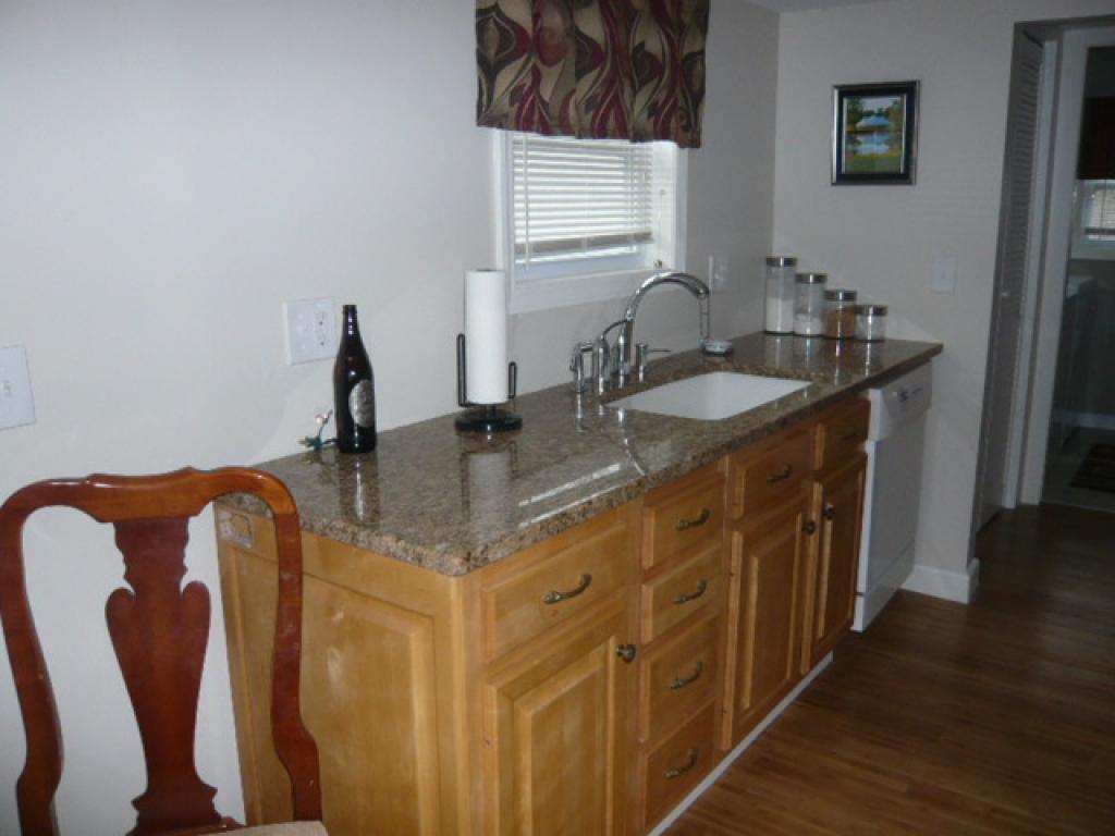 24 McDuffee Street Rochester, NH 03867 - Photo 6 of 10