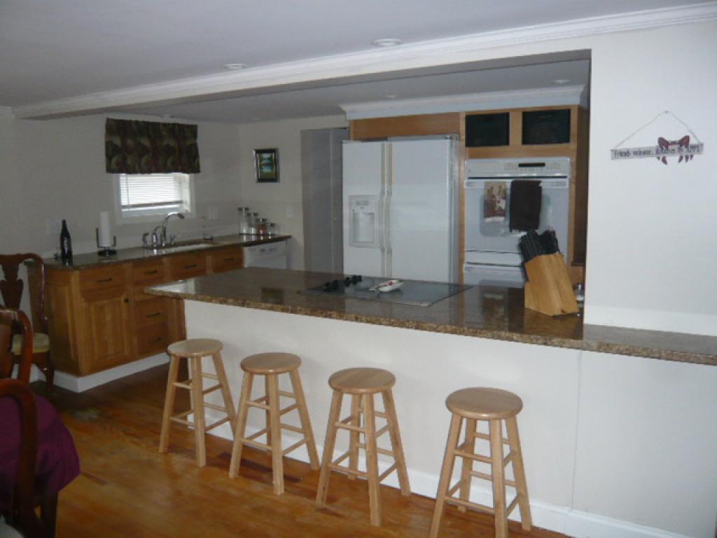 24 McDuffee Street Rochester, NH 03867 - Photo 7 of 10