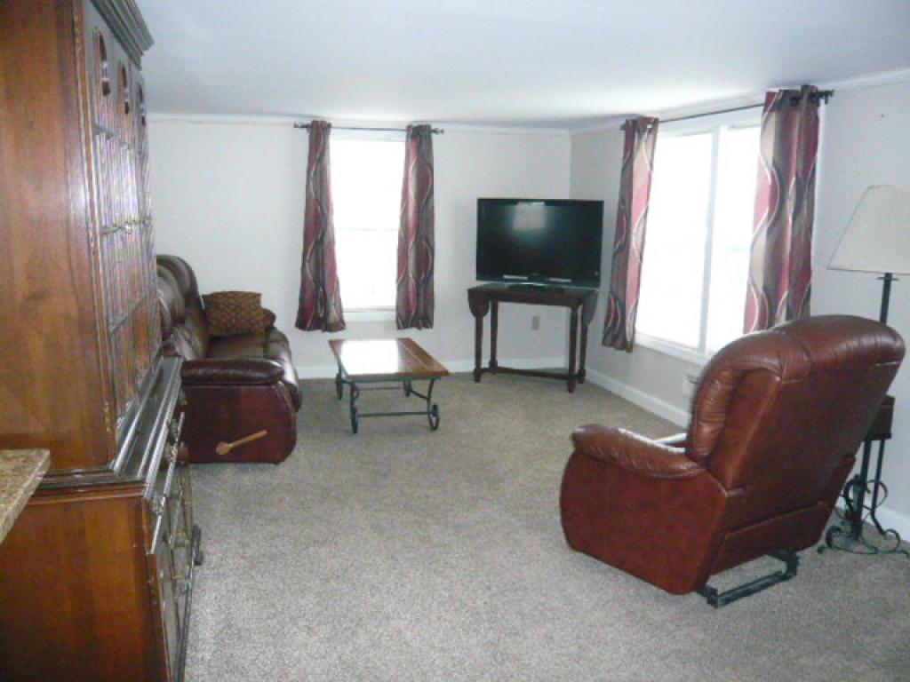 24 McDuffee Street Rochester, NH 03867 - Photo 9 of 10