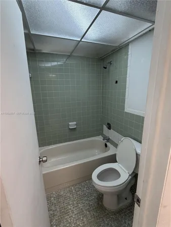 $1,450 | 7010 Northwest 186th Street, Unit 5121A, Hialeah, FL 33015