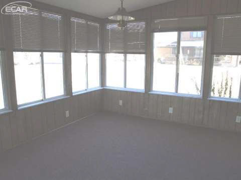 6499 East Atherton Road Burton, MI 48519 - Photo 12 of 21 20432884-11.JPG