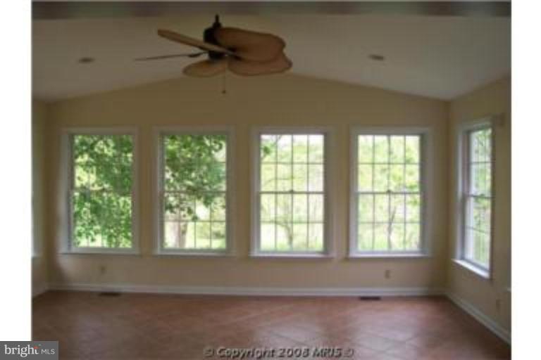 2402 Jones Road Winchester, VA 22602 - Photo 10 of 19 Sunroom