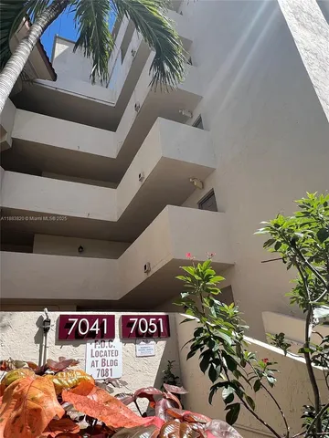 $1,825 | 7051 Environ Boulevard, Unit 332, Lauderhill, FL 33319