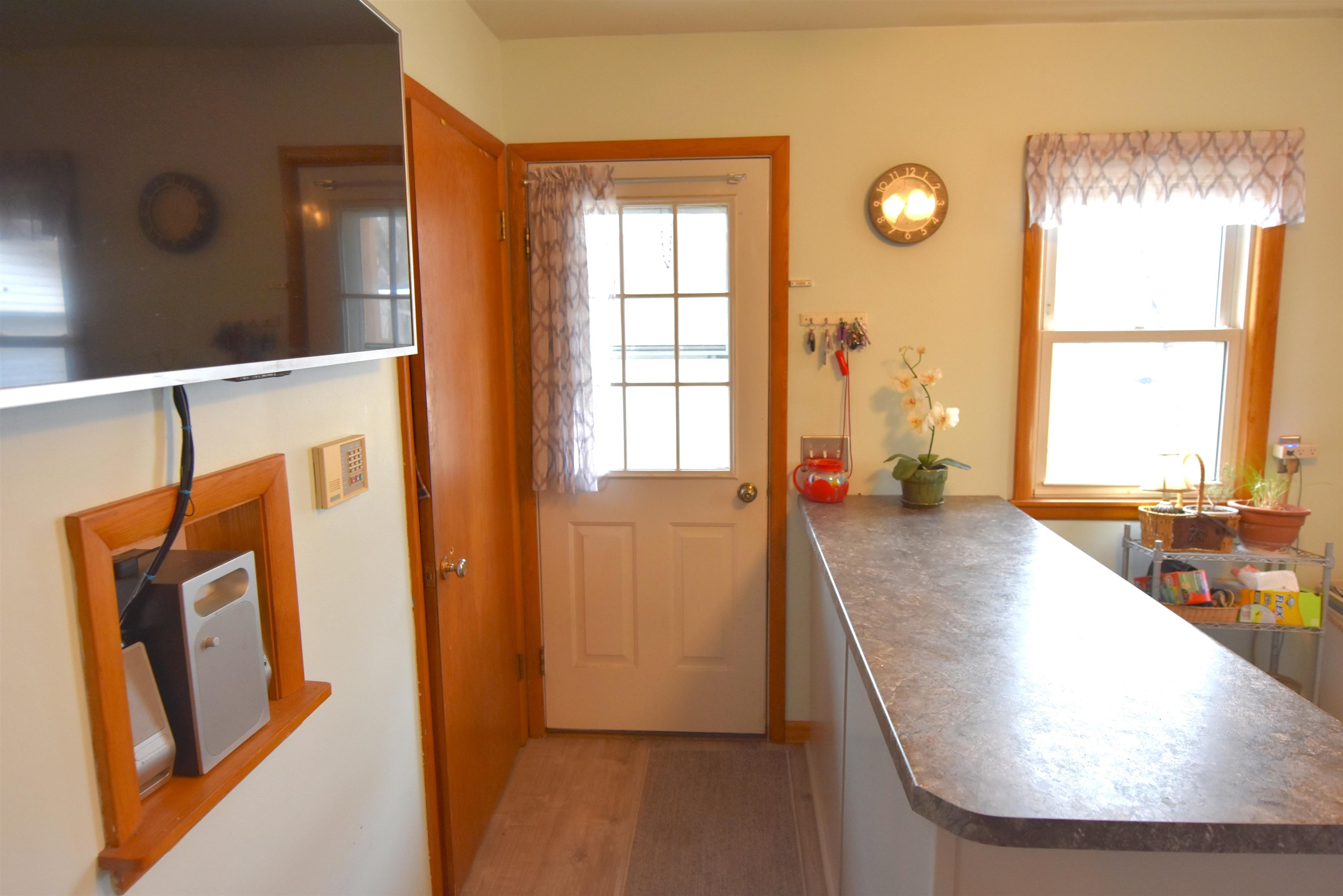 636 North Bird Street Sun Prairie, WI 53590 - Photo 7 of 20