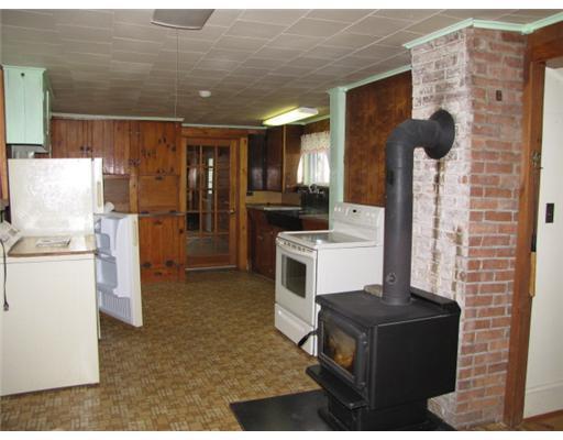 552 Webber Pond Road Vassalboro, ME 04989 - Photo 14 of 25 Kitchen. Country kitchen with slate...