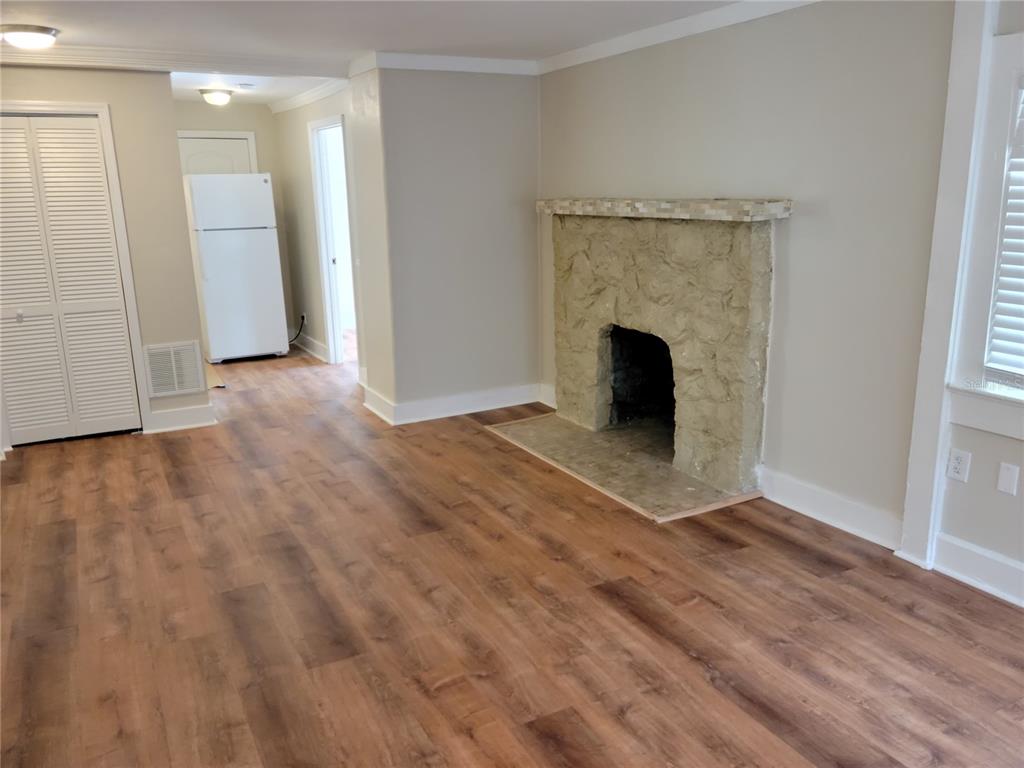 1775 Fruitville Road Sarasota, FL 34236 - Photo 3 of 13 Gallery Image 3
