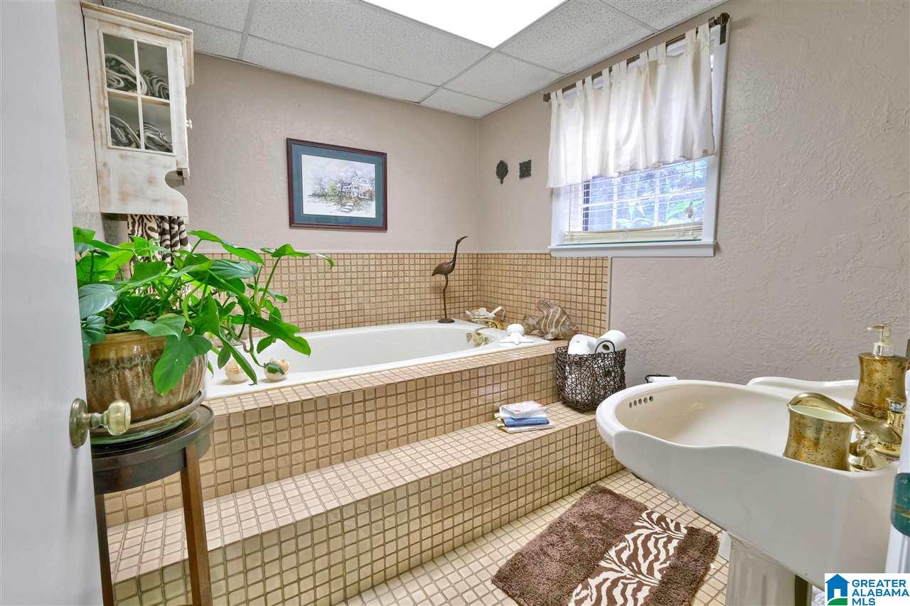 737 Hillyer High Road Anniston, AL 36207 - Photo 34 of 44 Gallery Image 34