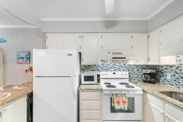 $299,900 | 5601 North Ocean Boulevard, Unit D316, Myrtle Beach, SC 29577