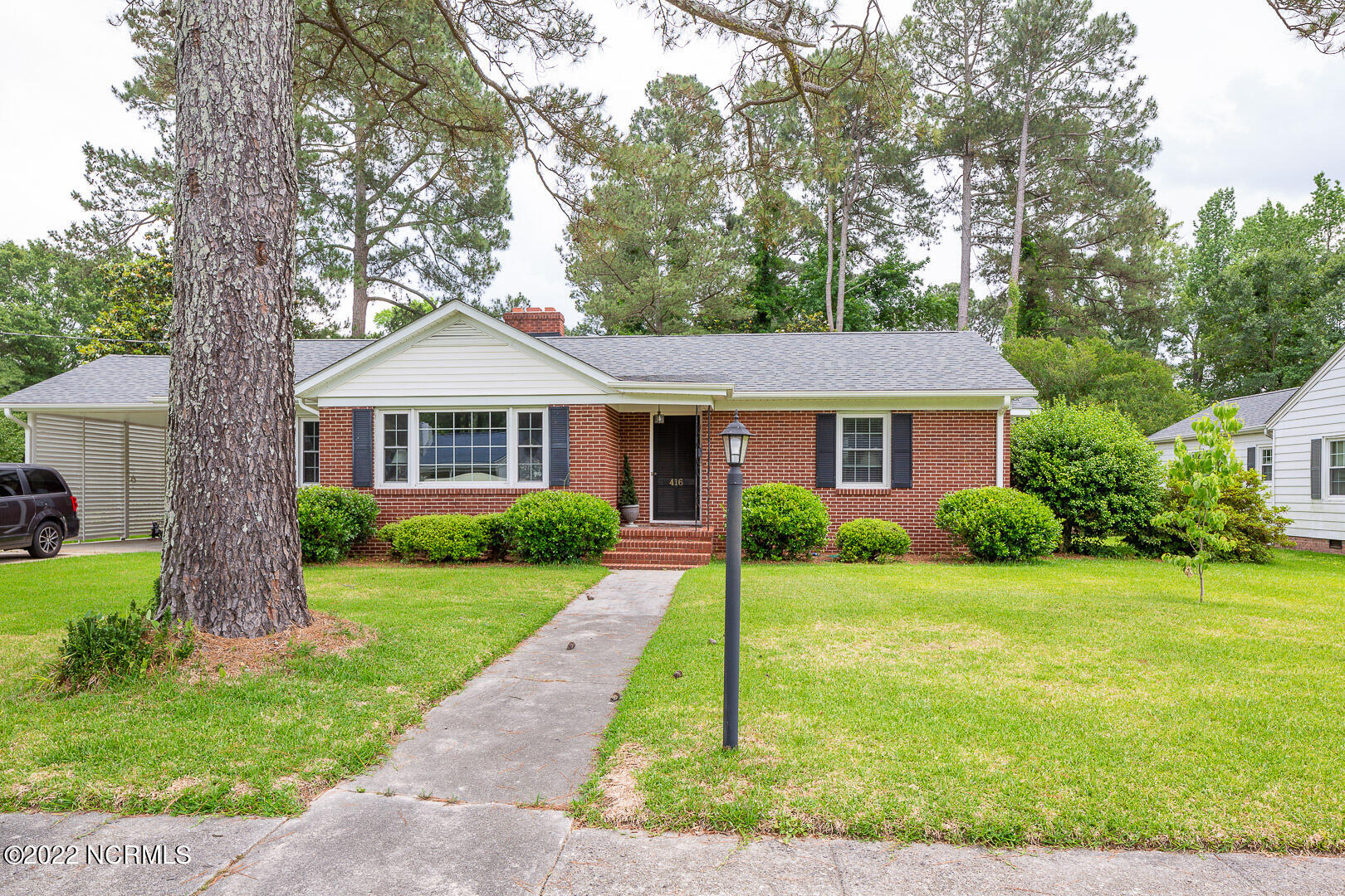 416 E Powell St Clinton-2
