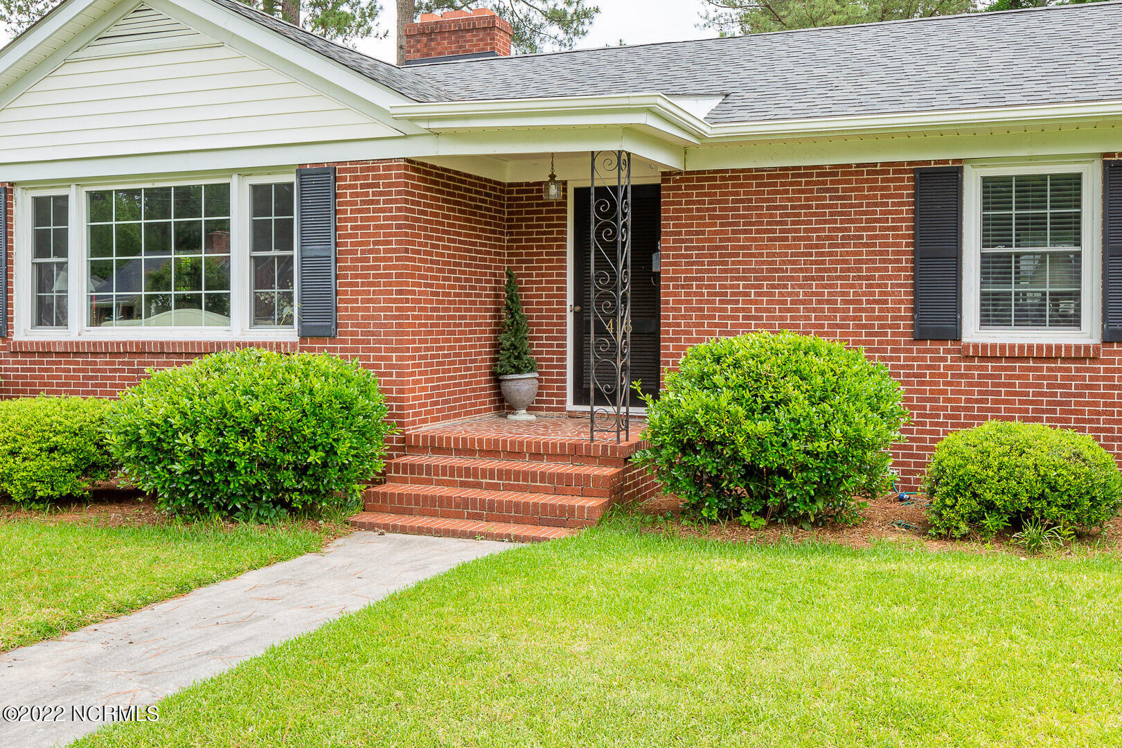 416 E Powell St Clinton-3