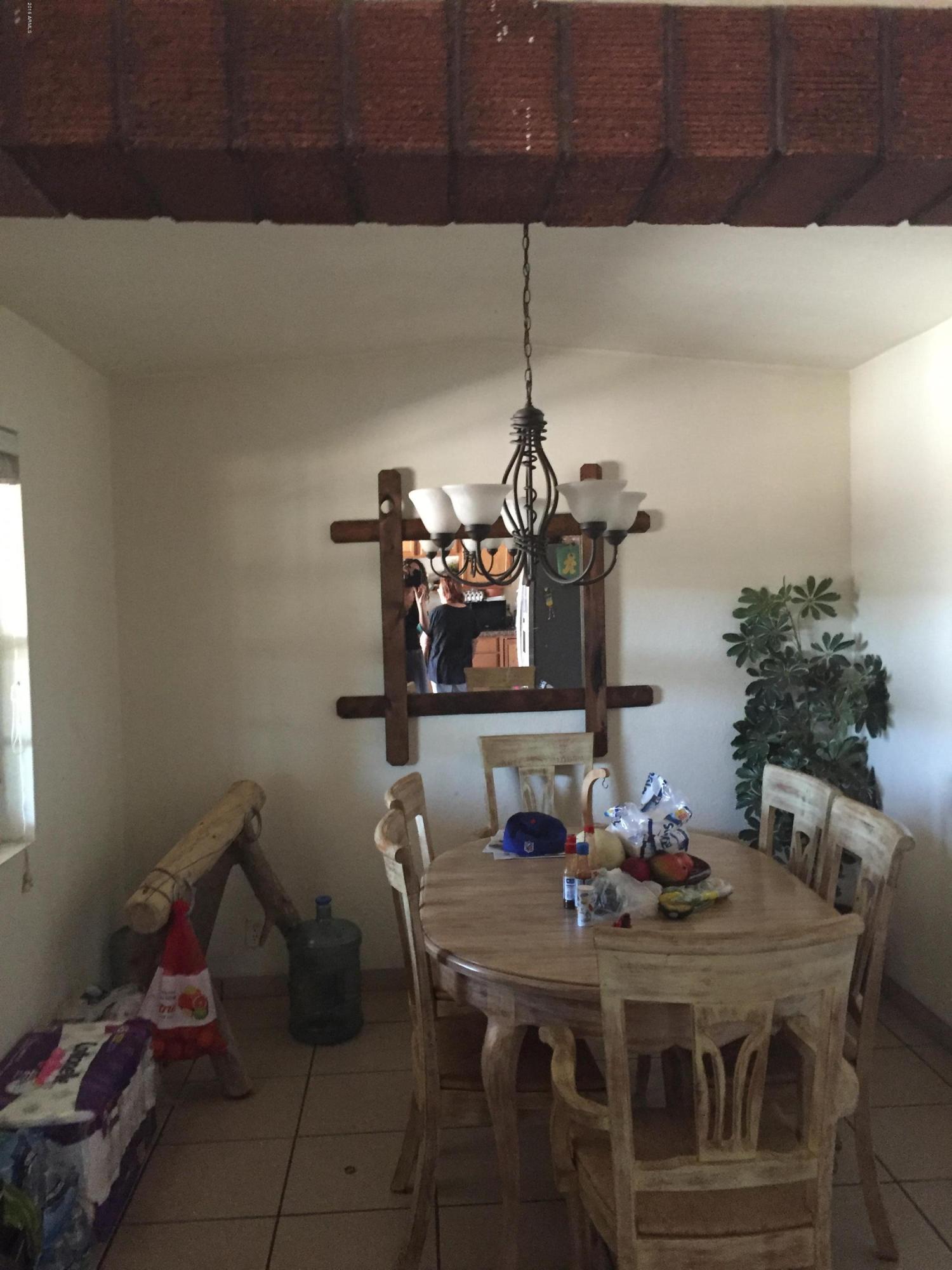 1809 West Chipman Road Phoenix, AZ 85041 - Photo 6 of 32 IMG_1046