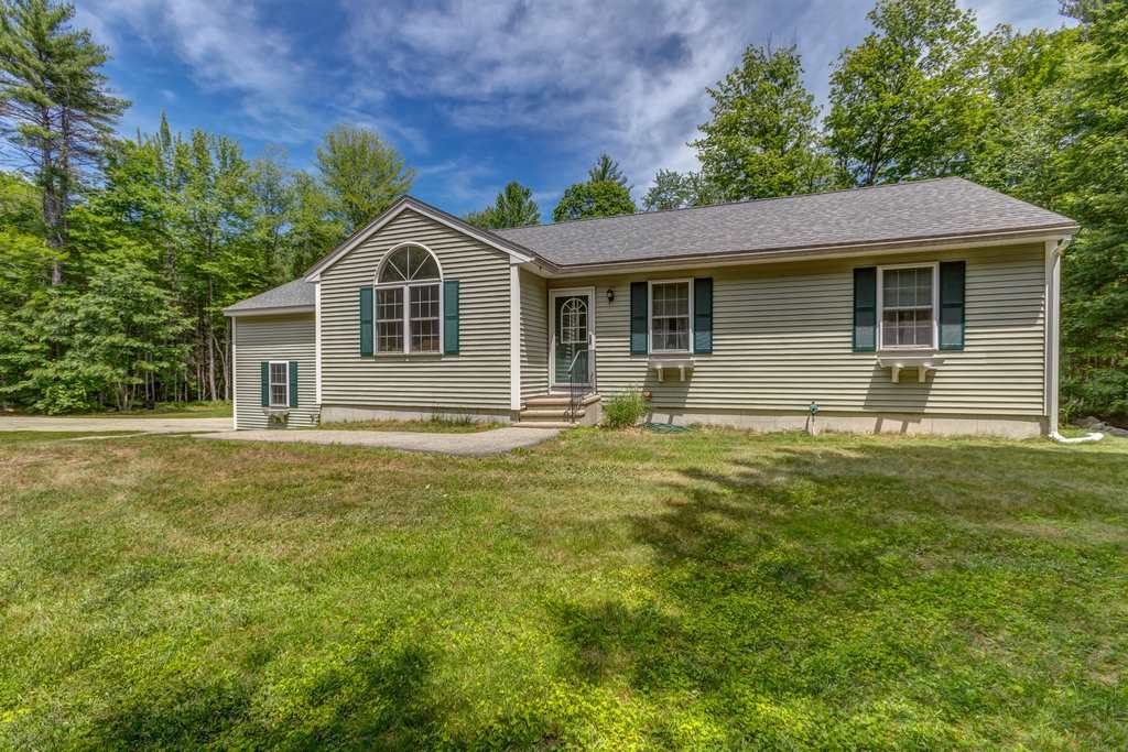 125 Old Bennington Road Peterborough, NH 03458 - Photo 1 of 32 Gallery Image 1