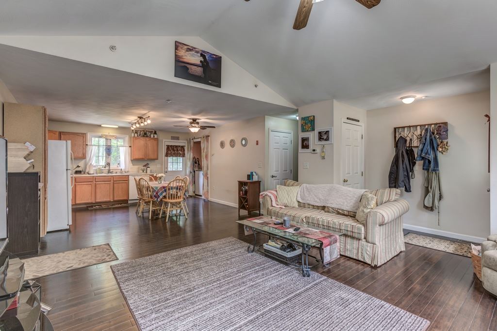 125 Old Bennington Road Peterborough, NH 03458 - Photo 14 of 32 Gallery Image 14