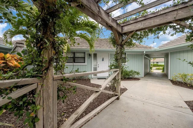 a view of house with a outdoor space