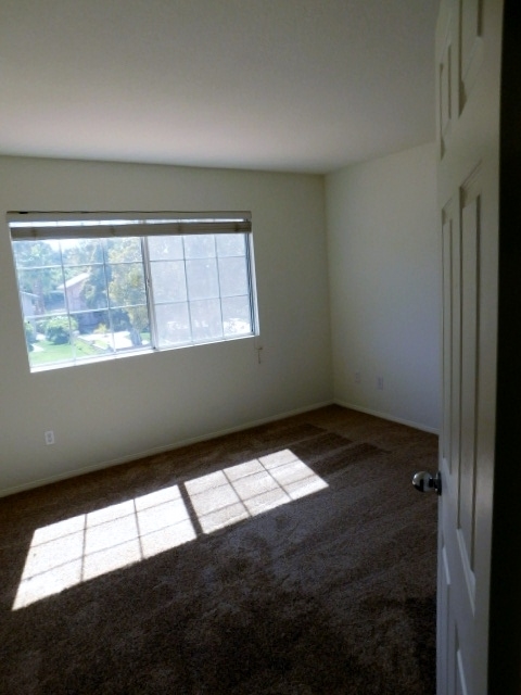 2279 Rolling Ridge Road Chula Vista, CA 91914 - Photo 11 of 13