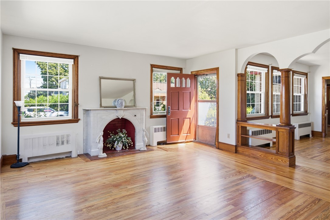 247 West Main Road Middletown, RI 02842 - Photo 9 of 27 Gallery Image 9
