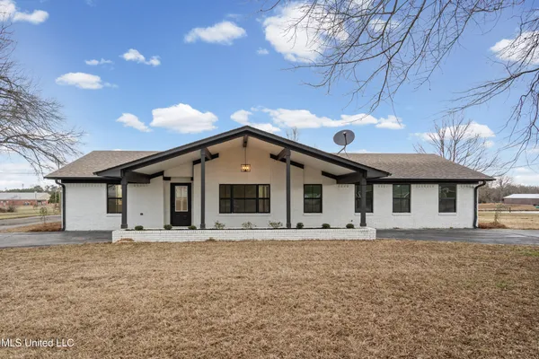 $344,000 | 780 Salem Avenue, Holly Springs, MS 38635