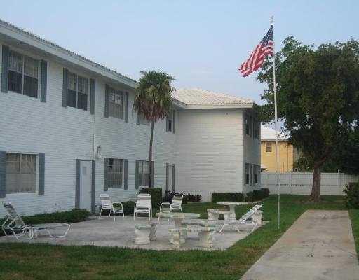 298 Southwest 6th Street, Unit 208 Boca Raton, FL 33432 - Photo 3 of 6 Additional Photo