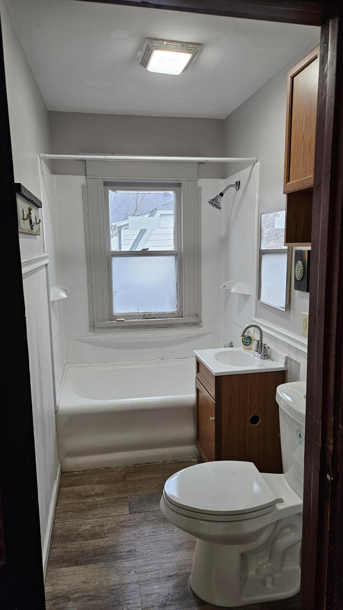 2304 Thor Avenue Racine, WI 53405 - Photo 12 of 13 Upper Bath