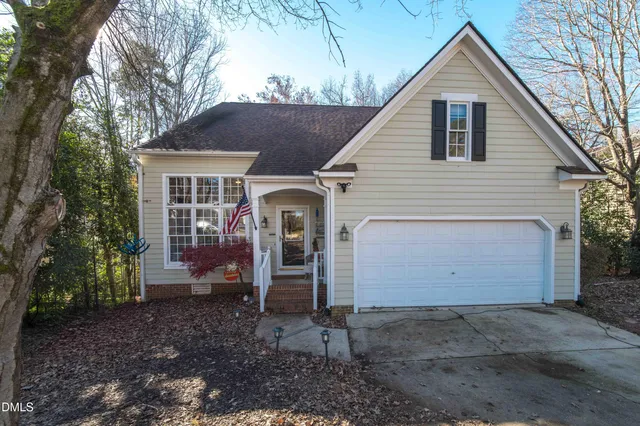 $565,500 | 113 Smokemont Drive, Cary, NC 27513