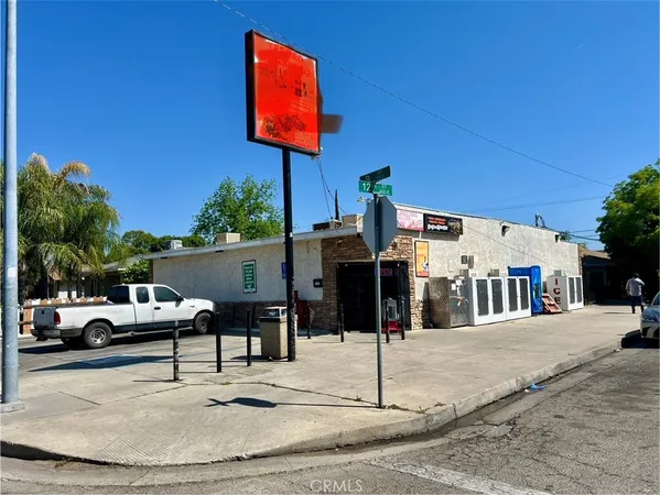 $799,900 | 409 East 12th Street, Madera, CA 93638