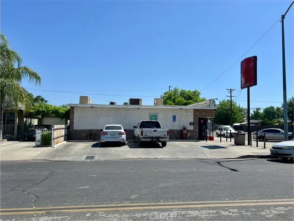 $799,900 | 409 East 12th Street, Madera, CA 93638