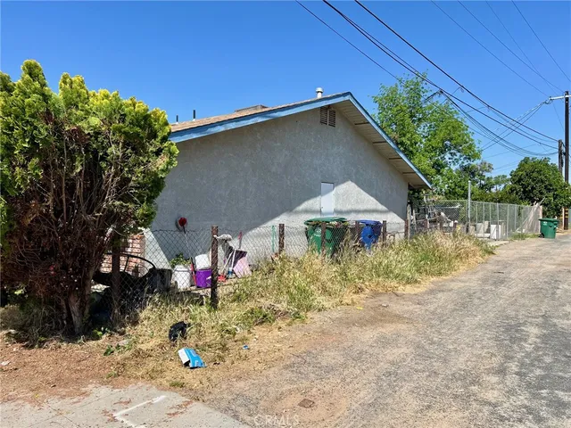 $895,000 | 409 East 12th Street, Madera, CA 93638