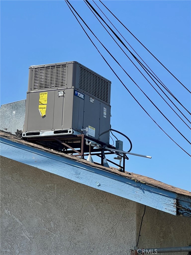 409 East 12th Street Madera, CA 93638 - Photo 8 of 9