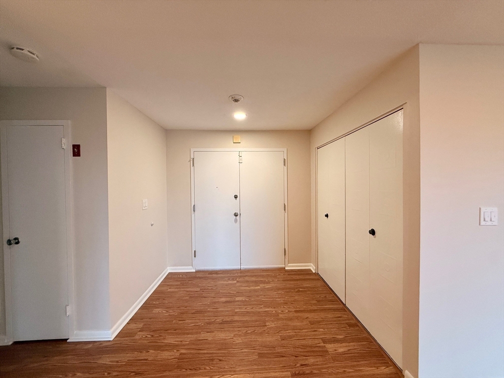 1006 Paradise Road, Unit 3R Swampscott, MA 01907 - Photo 11 of 34