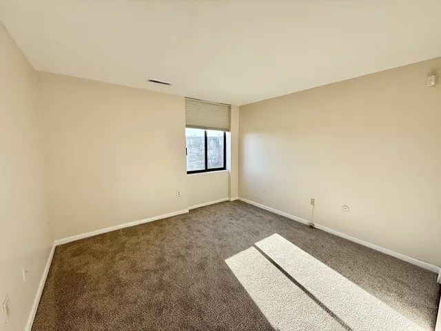 $3,100 | 1006 Paradise Road, Unit 3R, Swampscott, MA 01907