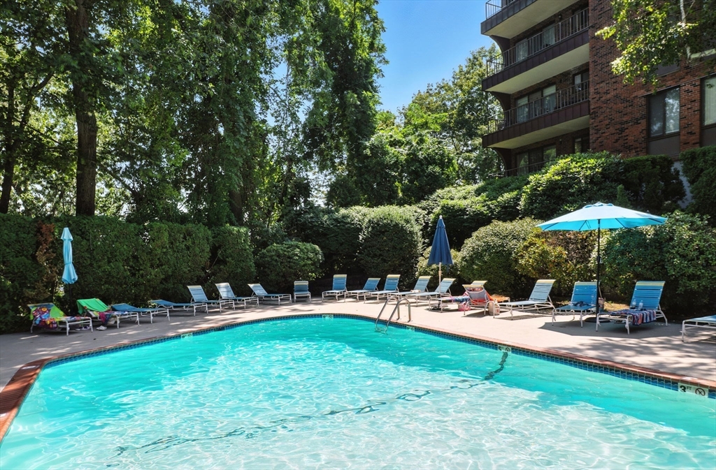 1006 Paradise Road, Unit 3R Swampscott, MA 01907 - Photo 24 of 25