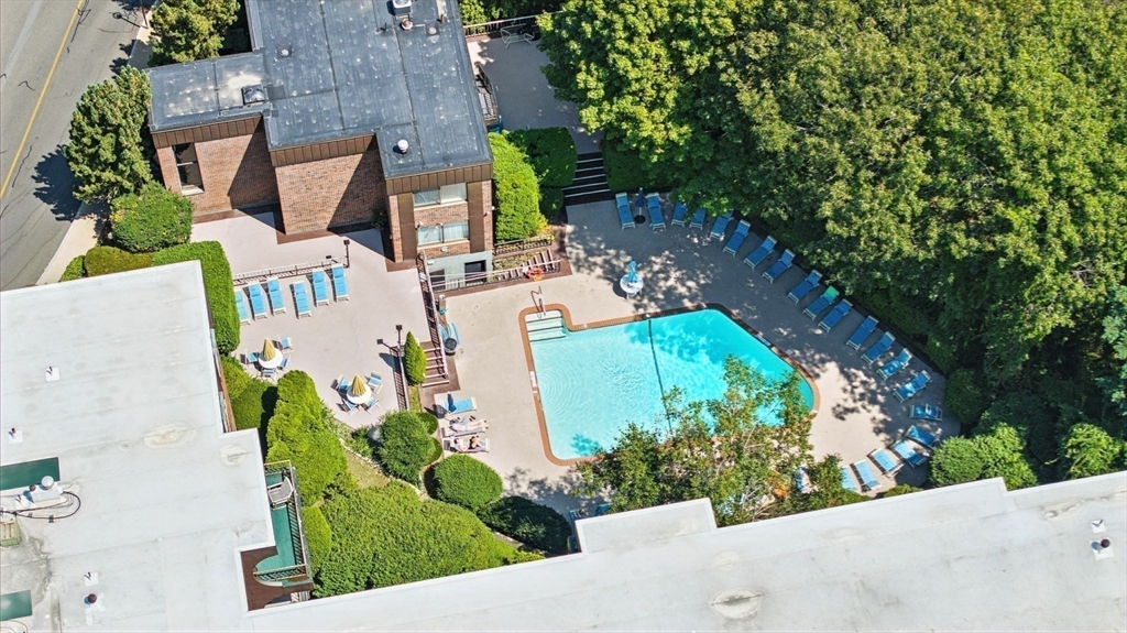 1006 Paradise Road, Unit 3R Swampscott, MA 01907 - Photo 33 of 34