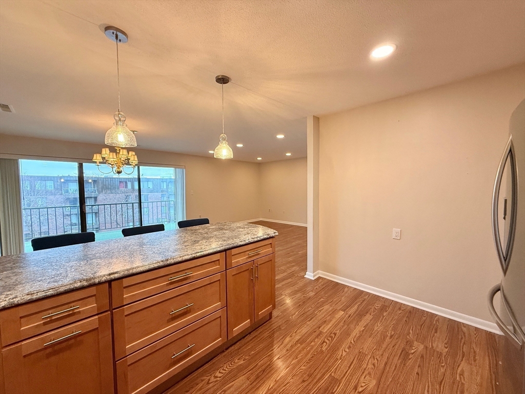 1006 Paradise Road, Unit 3R Swampscott, MA 01907 - Photo 6 of 34