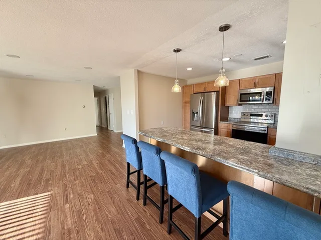 $3,100 | 1006 Paradise Road, Unit 3R, Swampscott, MA 01907