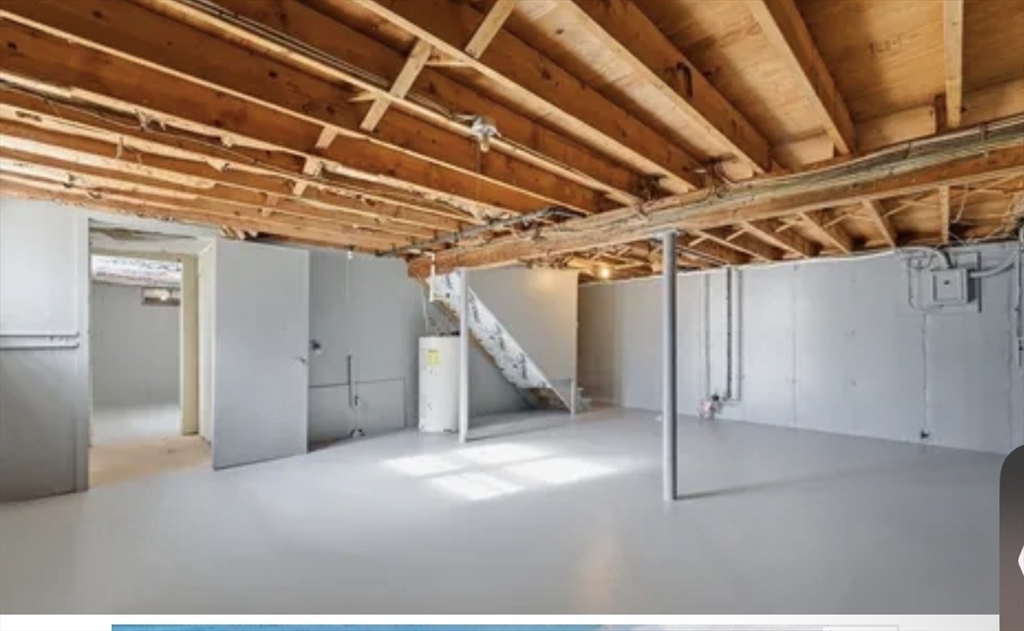13 Decatur Street, Unit 13 Springfield, MA 01151 - Photo 6 of 7 a view of an empty room