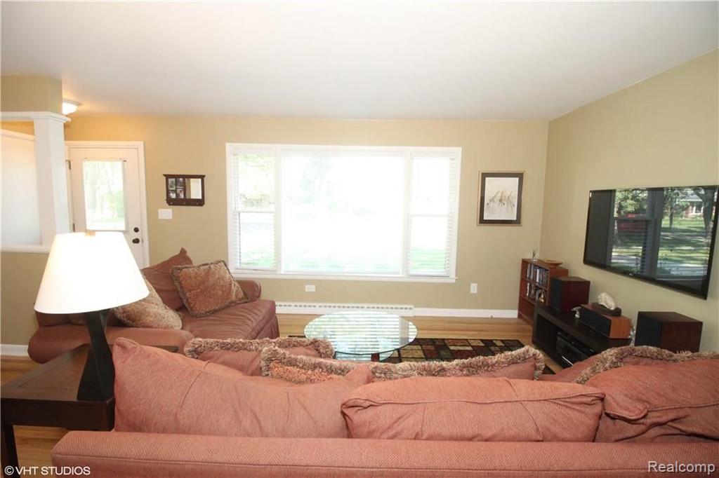 16231 Reedmere Avenue Beverly Hills, MI 48025 - Photo 6 of 24
