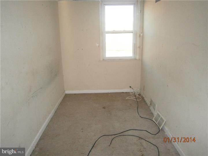 1351 Edgehill Road Darby, PA 19023 - Photo 5 of 9 Bedroom