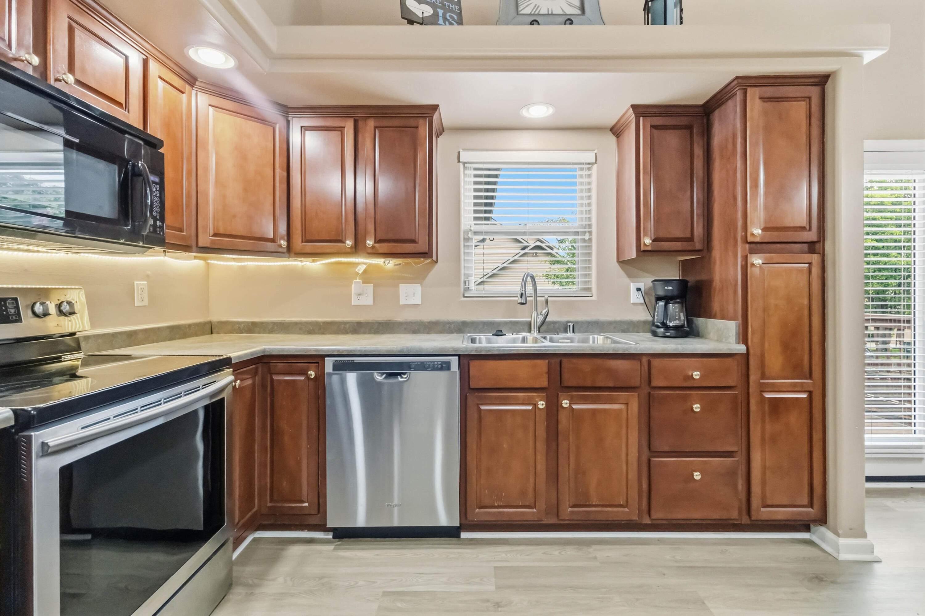 2560 Spring Valley Loop Lexington, KY 40511 - Photo 10 of 30 011
