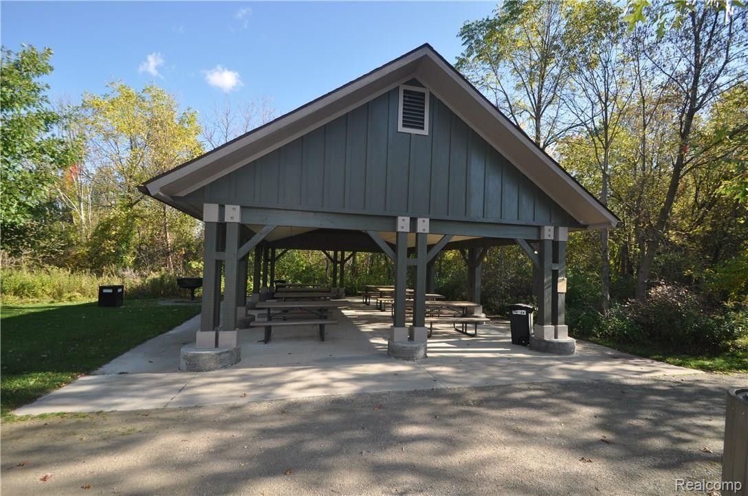 4540 Valley View Point Rochester, MI 48306 - Photo 54 of 54 DSC_0184.JPG