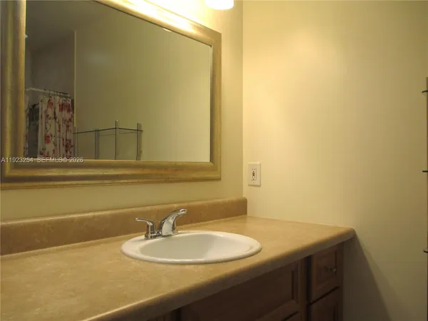 $225,000 | 6531 Southeast Federal Highway, Unit Q107, Stuart, FL 34997