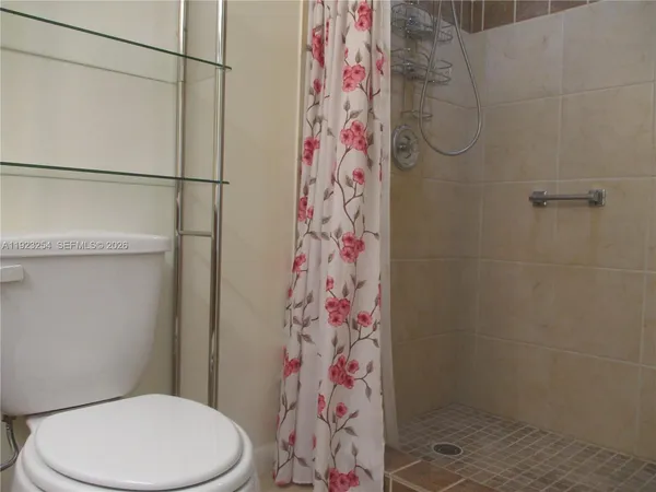 $225,000 | 6531 Southeast Federal Highway, Unit Q107, Stuart, FL 34997