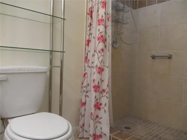 $225,000 | 6531 Southeast Federal Highway, Unit Q107, Stuart, FL 34997