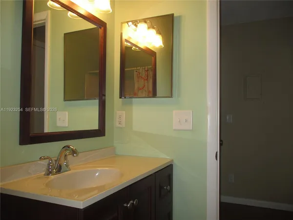 $225,000 | 6531 Southeast Federal Highway, Unit Q107, Stuart, FL 34997