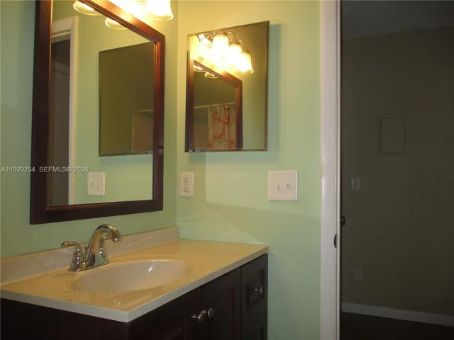 $225,000 | 6531 Southeast Federal Highway, Unit Q107, Stuart, FL 34997