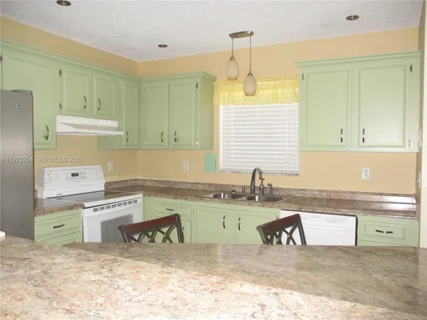 $225,000 | 6531 Southeast Federal Highway, Unit Q107, Stuart, FL 34997