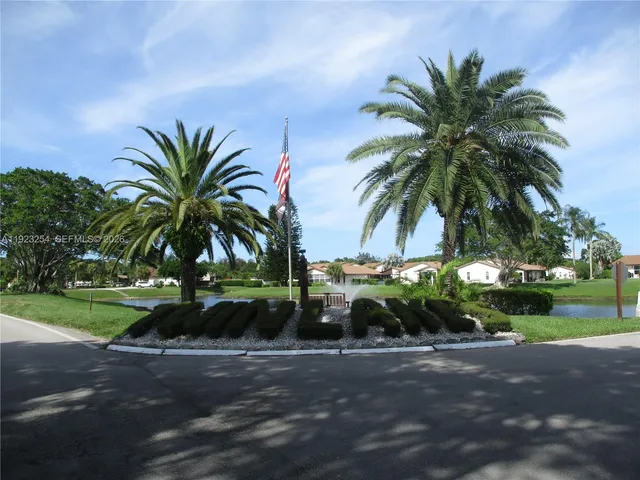 $225,000 | 6531 Southeast Federal Highway, Unit Q107, Stuart, FL 34997