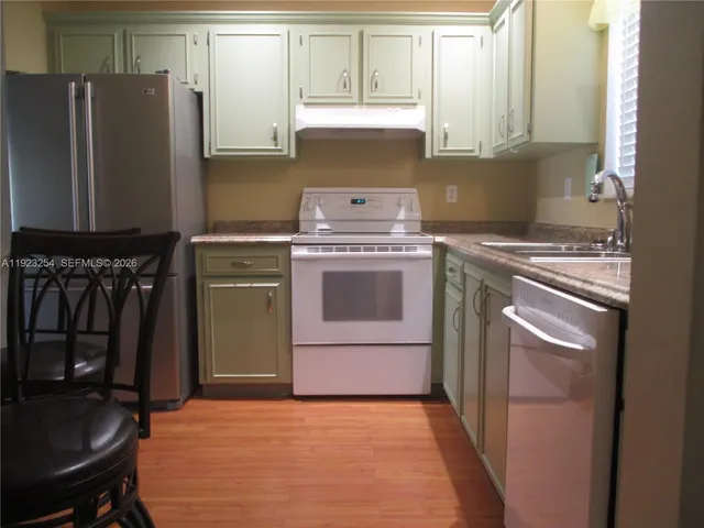 $225,000 | 6531 Southeast Federal Highway, Unit Q107, Stuart, FL 34997