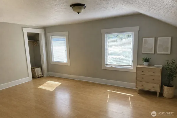 $469,900 | 328-330 South Division Street, Auburn, WA 98001