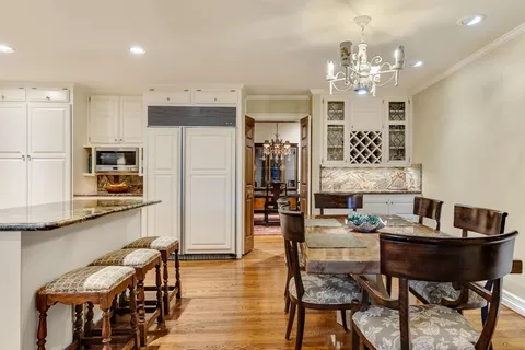 $1,225,000 | 9009 Arbor Park Drive, Dallas, TX 75243