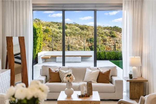 $2,780,000 | 130 Tomahawk, Irvine, CA 92618